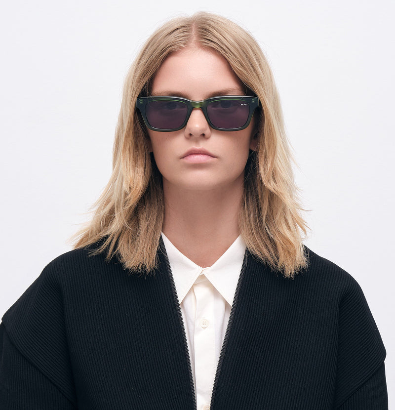 Savage - Transparent forest green - James Ay - Model