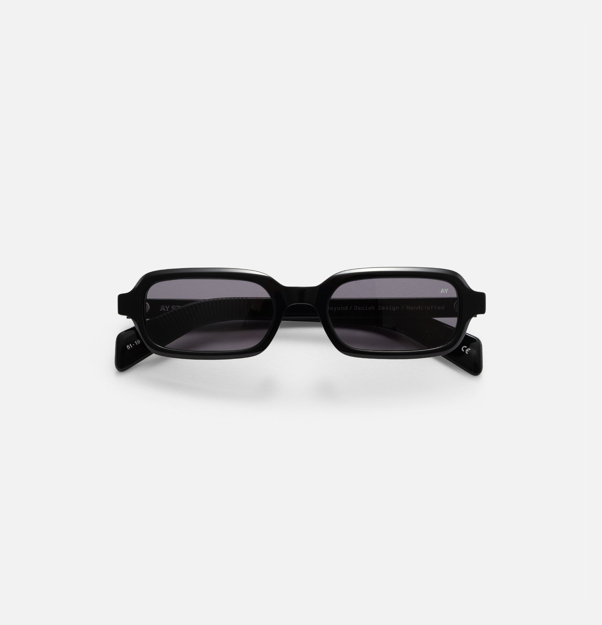Beyond sunglass - AY Studios®